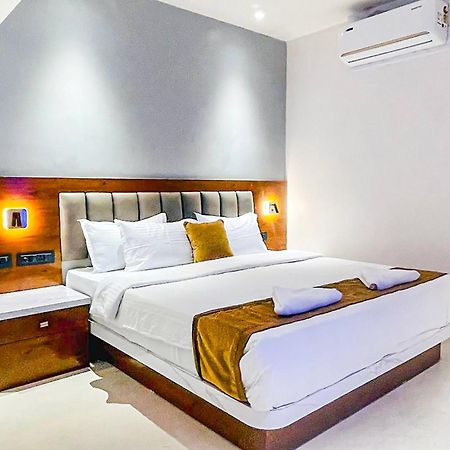 Fabhotel Emersion Residency - High Street Near Laxman Nagar, Baner Pune Extérieur photo