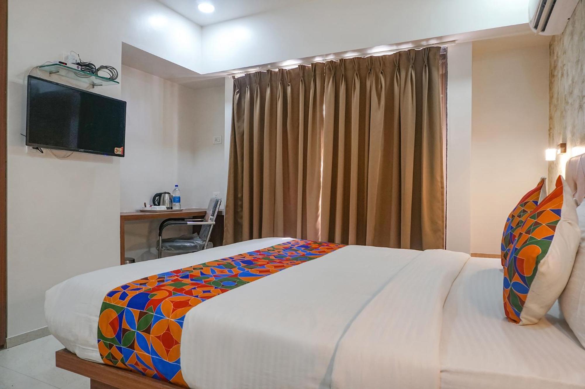 Fabhotel Emersion Residency - High Street Near Laxman Nagar, Baner Pune Extérieur photo