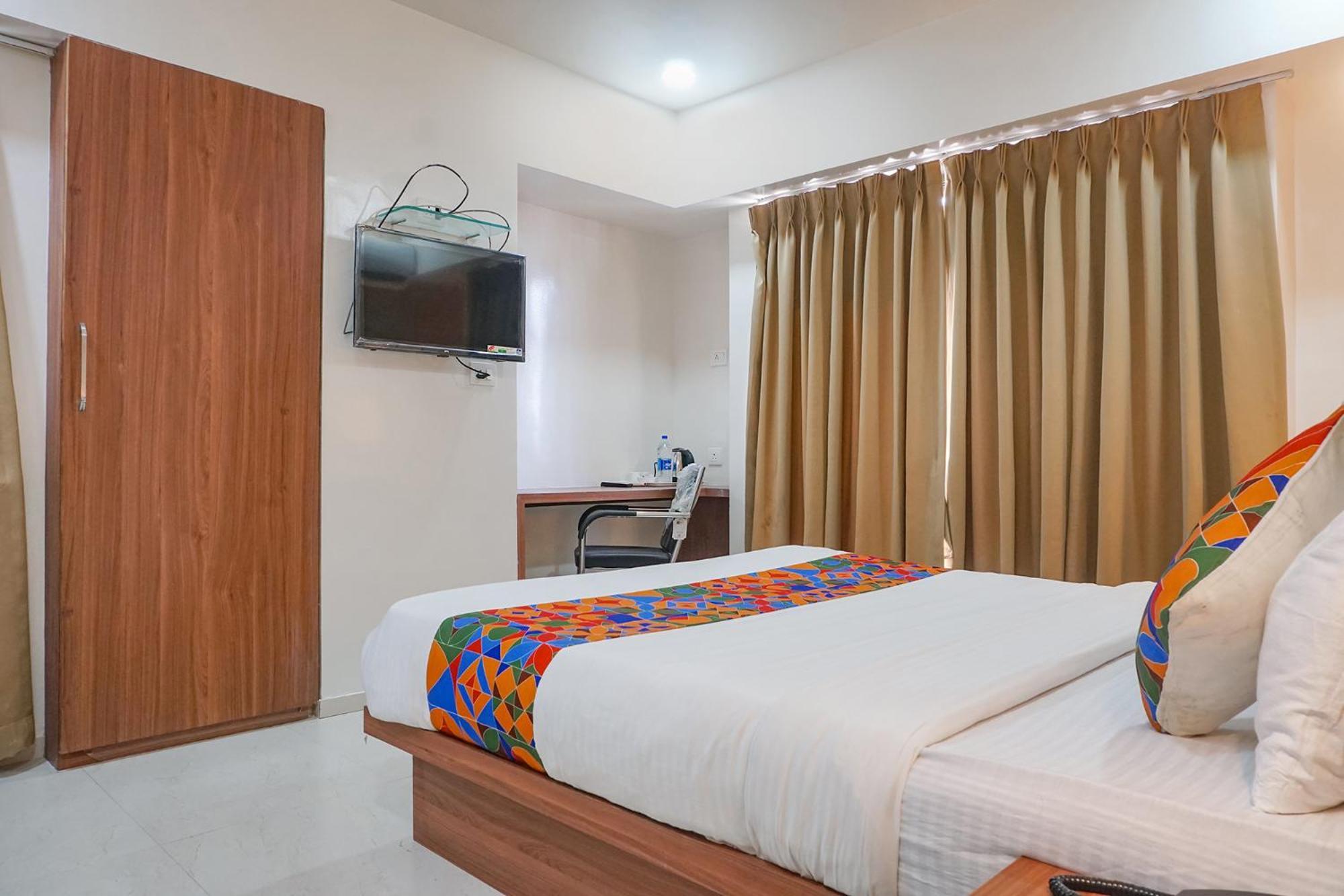 Fabhotel Emersion Residency - High Street Near Laxman Nagar, Baner Pune Extérieur photo