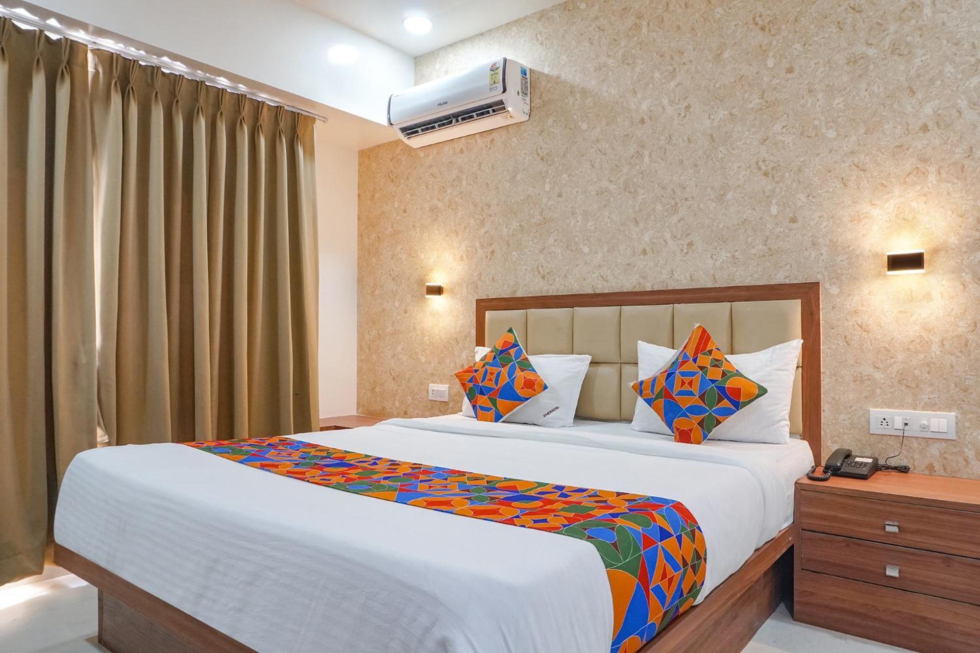 Fabhotel Emersion Residency - High Street Near Laxman Nagar, Baner Pune Extérieur photo