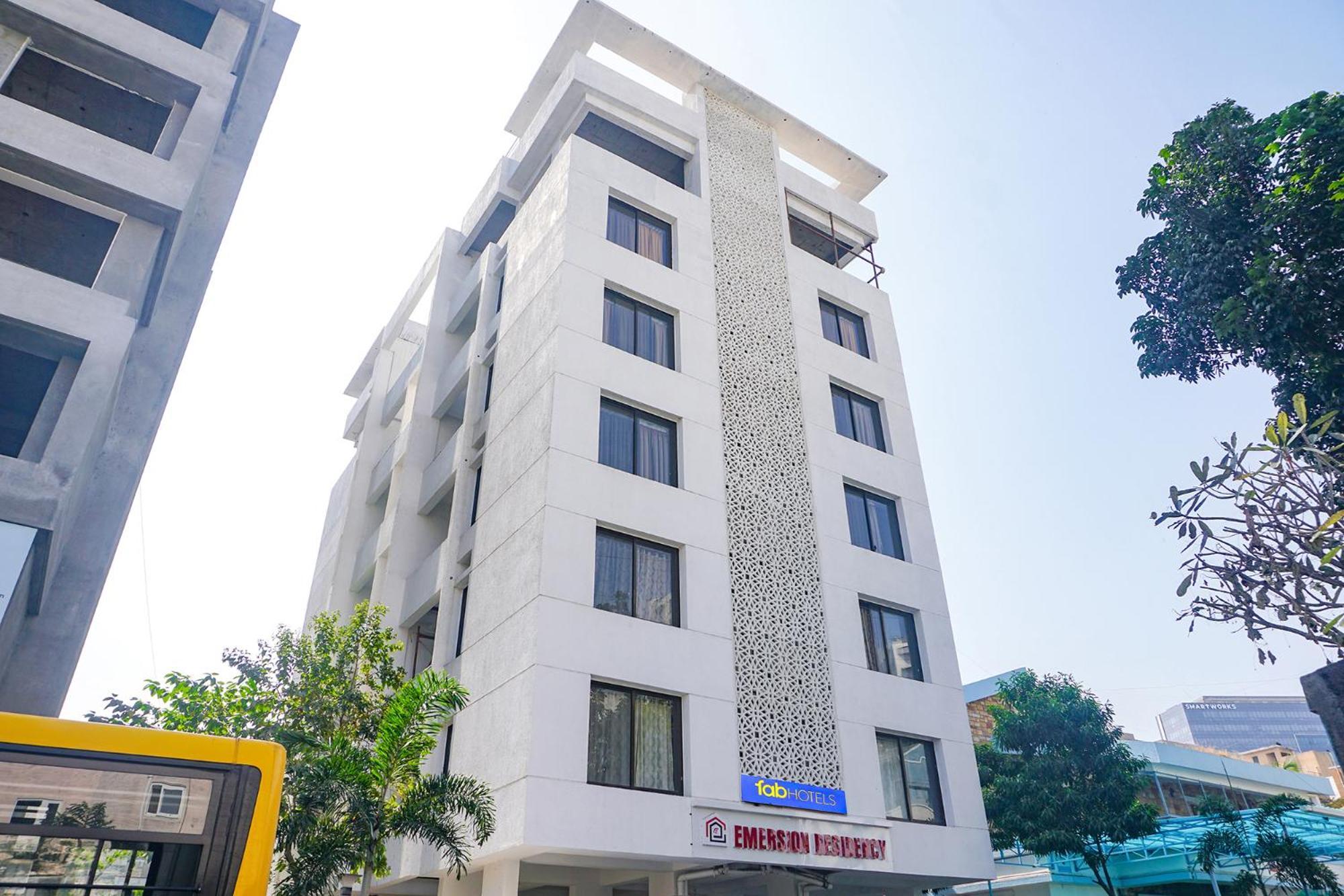 Fabhotel Emersion Residency - High Street Near Laxman Nagar, Baner Pune Extérieur photo