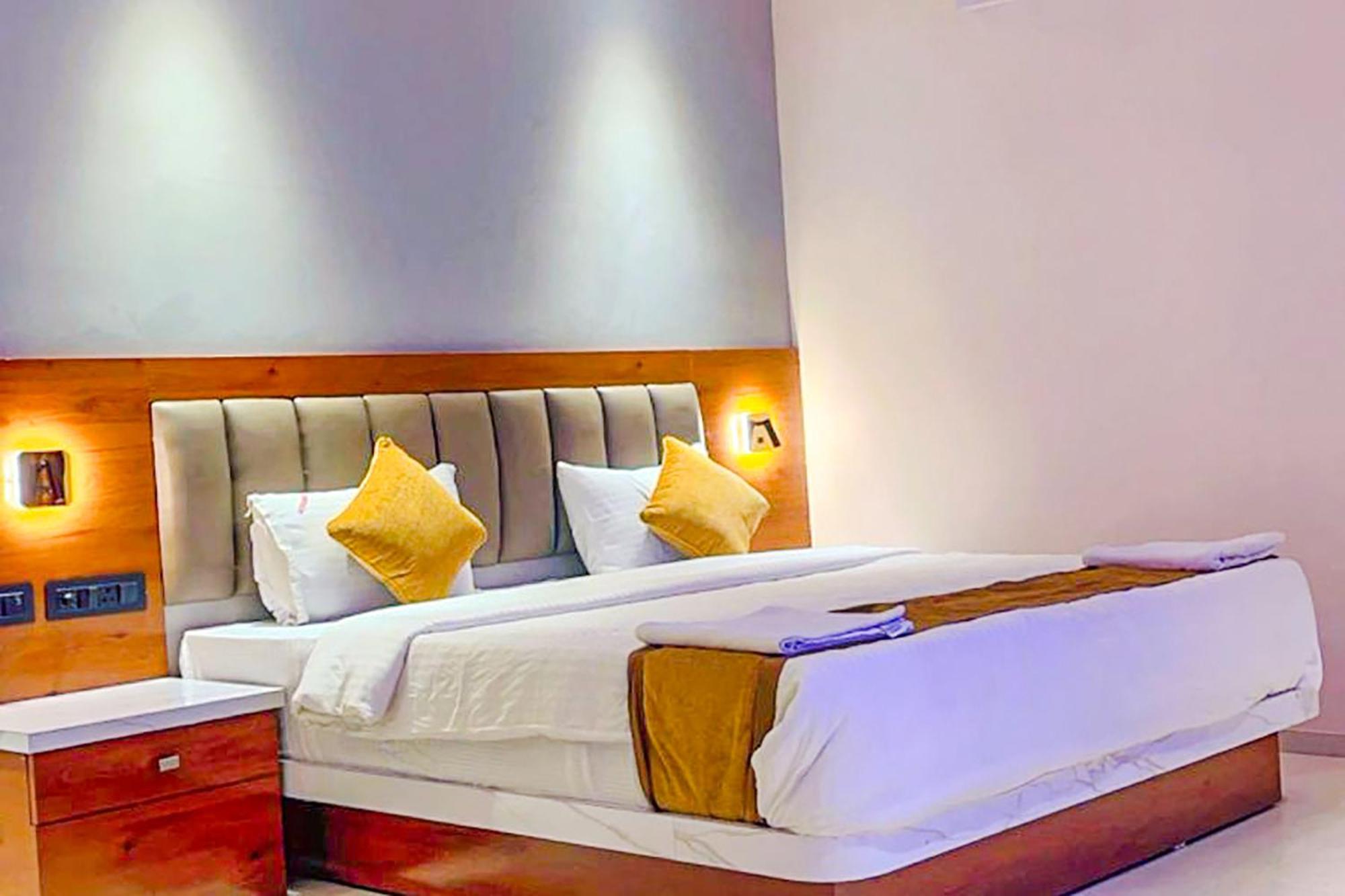 Fabhotel Emersion Residency - High Street Near Laxman Nagar, Baner Pune Extérieur photo